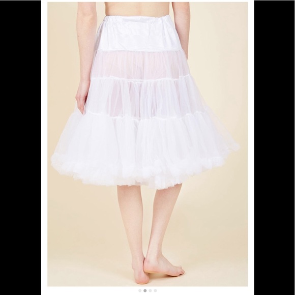 White petticoat size L - XXL - Picture 2 of 4